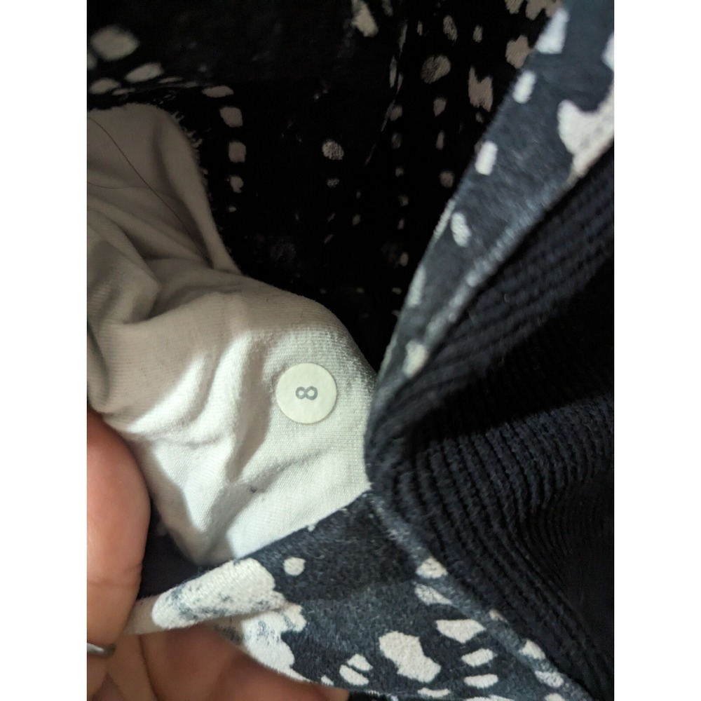 EUC🌟Lululemon Scuba Hoodie III Light Cotton Fleece Sz 8 Static Mist White Black - Picture 6 of 13